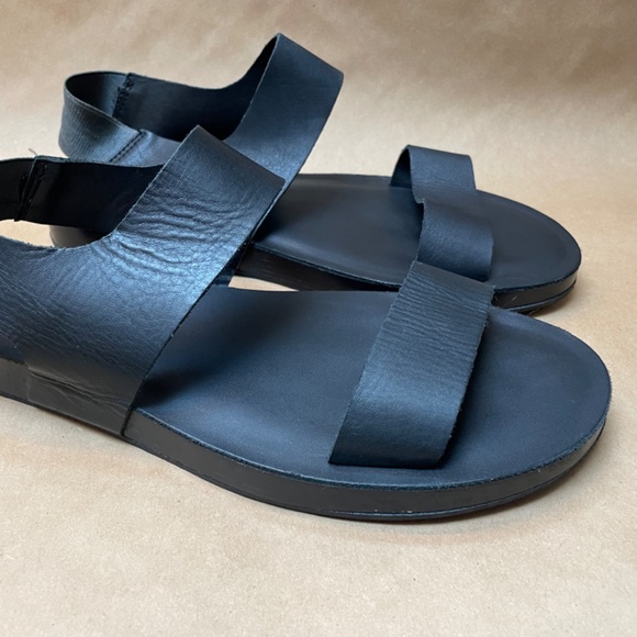 Sandal - Picture 2 of 2